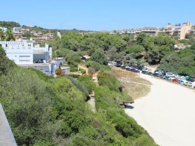 Wunderschönes Chalet in Cala Mandia in erster Meereslinie