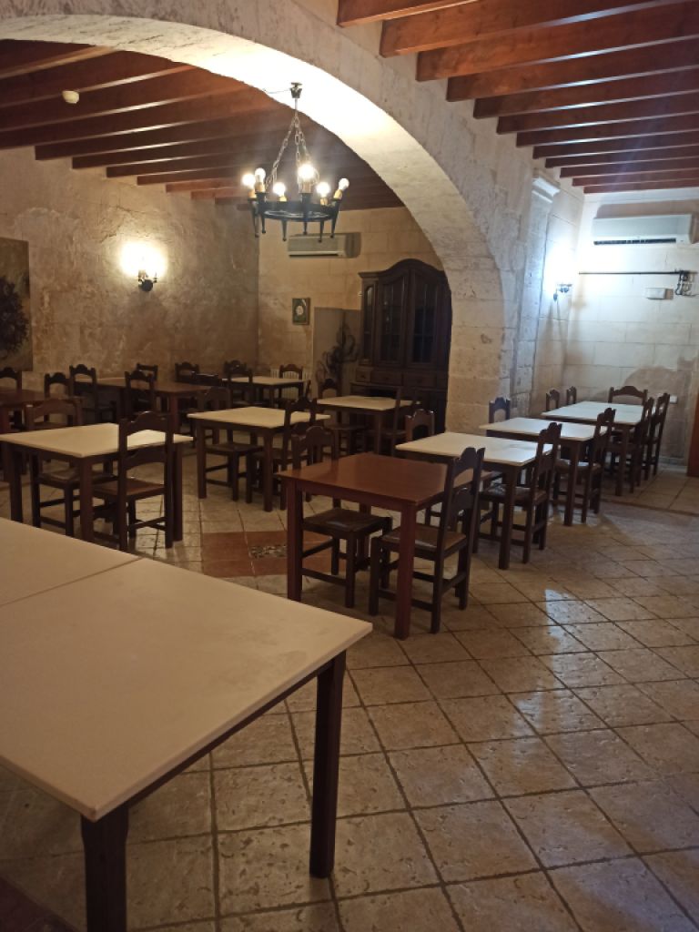 Beautiful rustic finca hotel near Sineu