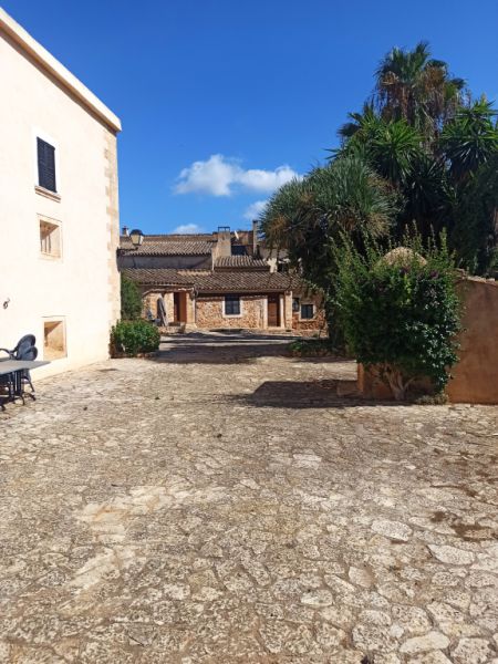 Beautiful rustic finca hotel near Sineu