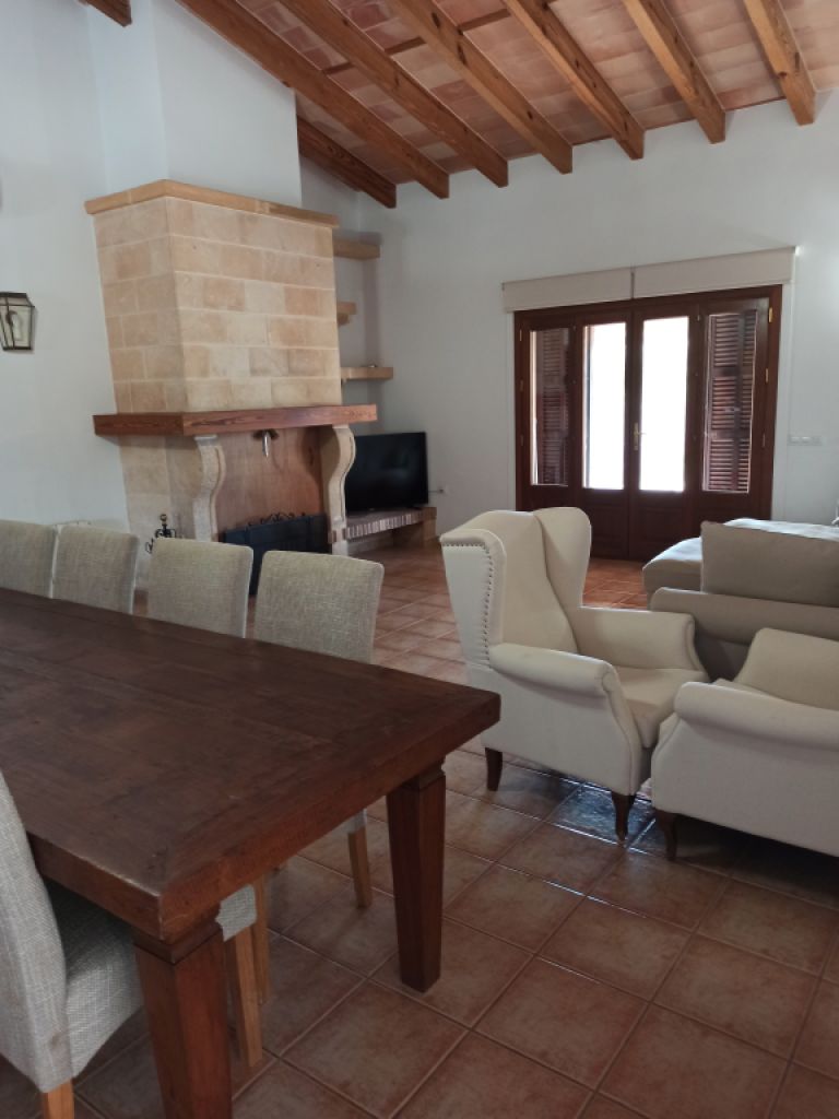 Wunderschönes Stadthaus mit Pool Son Carrio