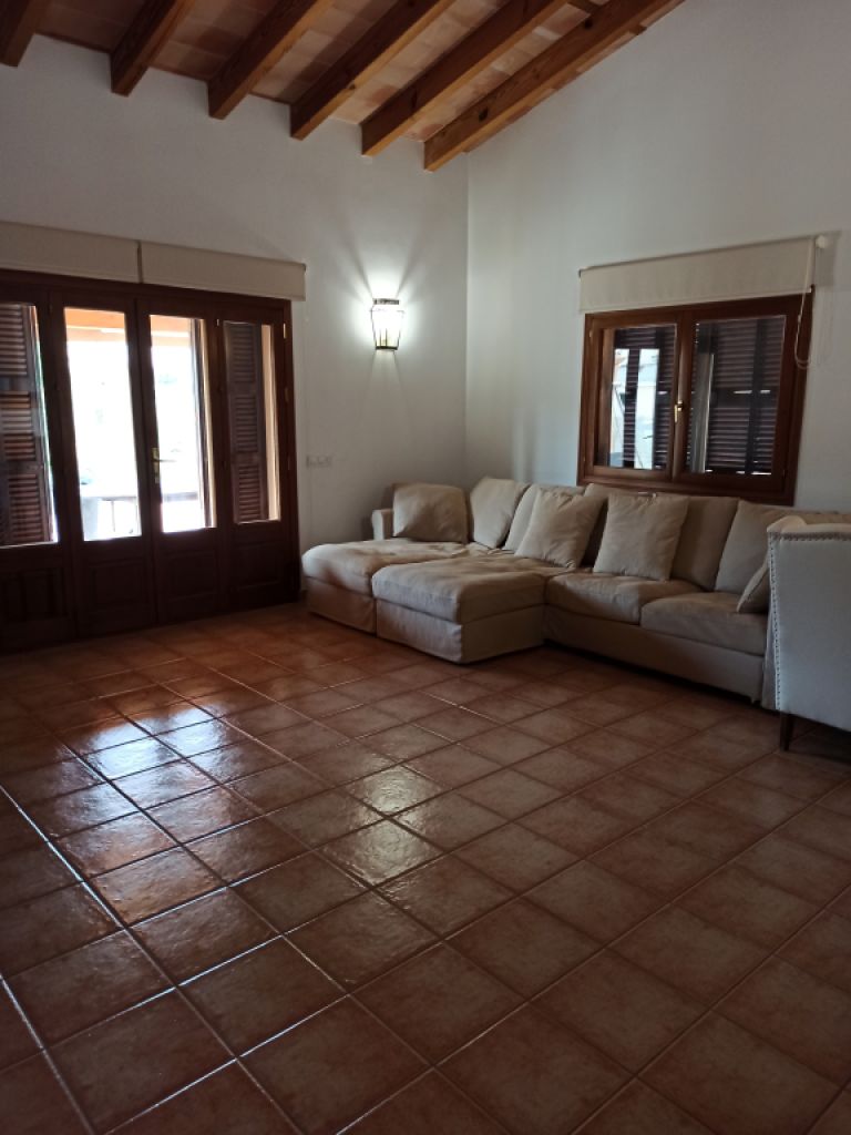 Wunderschönes Stadthaus mit Pool Son Carrio