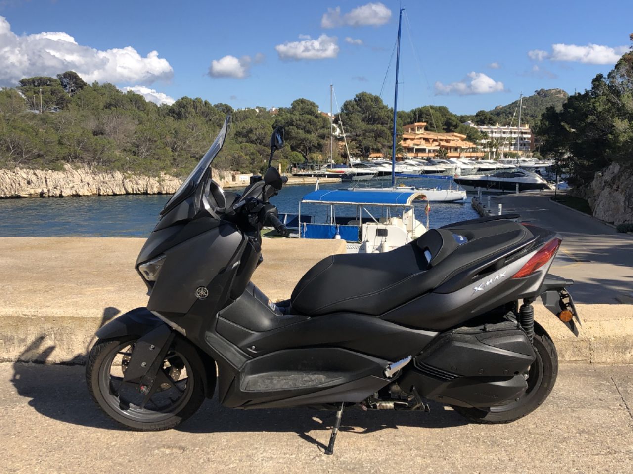 Yamaha 300 X-Max 7500KM matriculación española Ubicación Mallorca