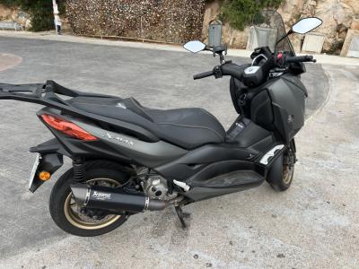 Yamaha XMAX 300 Tech MAX scooter