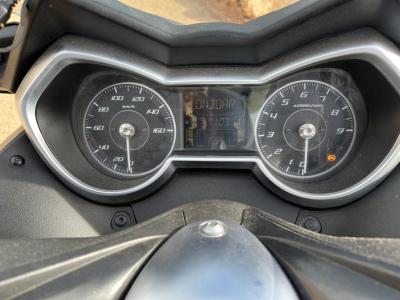 Yamaha XMAX 300 Tech MAX scooter