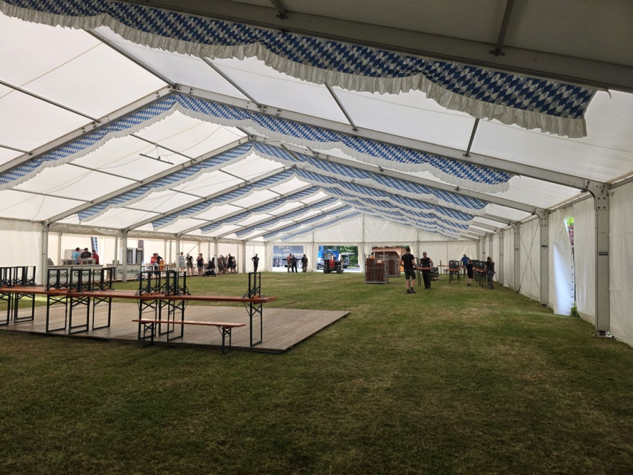 Tent rental, Event management