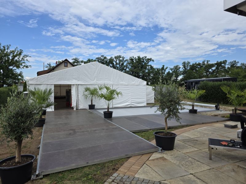 Tent rental, Event management