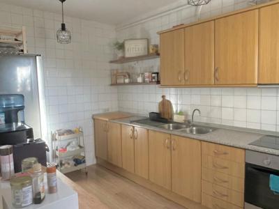 Zimmer in Campos zu vermieten für eine Frau