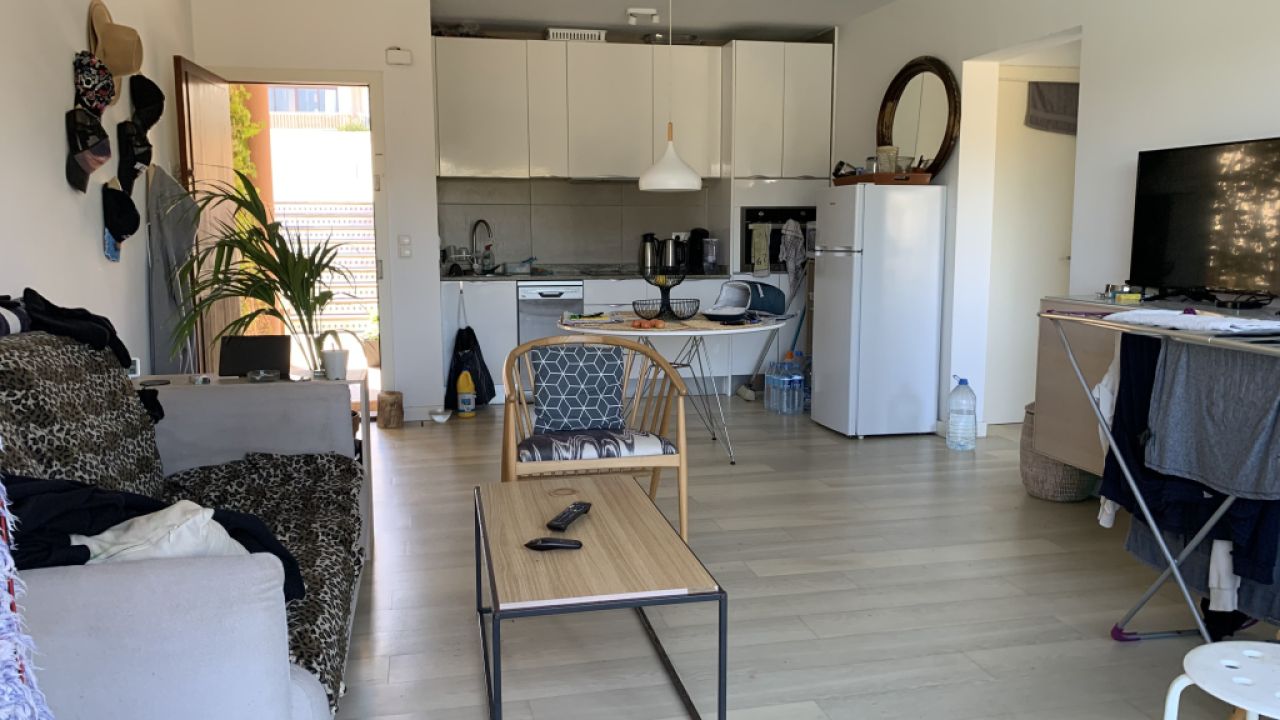 Room for rent – Cala Mandia (seafront)