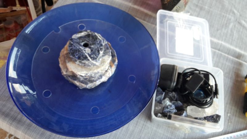 Zimmerbrunnen mit Soladith und Bergkristall