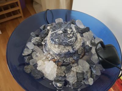 Zimmerbrunnen mit Soladith und Bergkristall