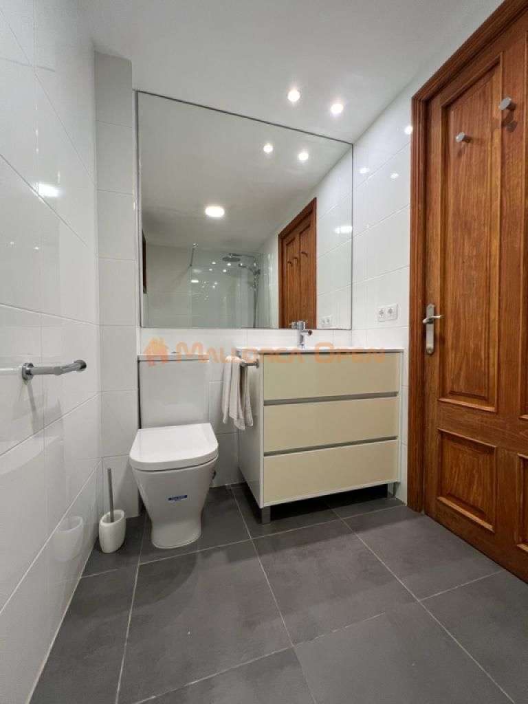 Ground-floor apartment for rent in Cala Mandia