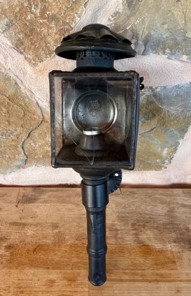 Two nostalgic Fiaker lamps – style with history!