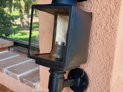 Two nostalgic Fiaker lamps – style with history!