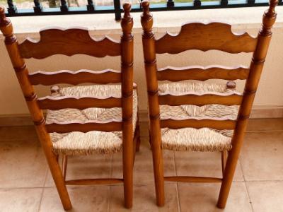 Zwei spanische Stühle für 50,00€